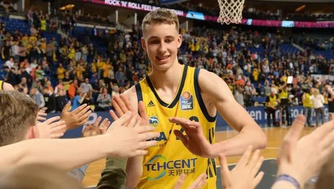 极大地压制 极大地压制